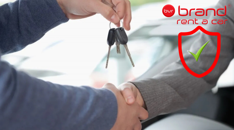 Wie kann ich erfahren, ob meine Mietwagenreservierung bestätigt wurde?